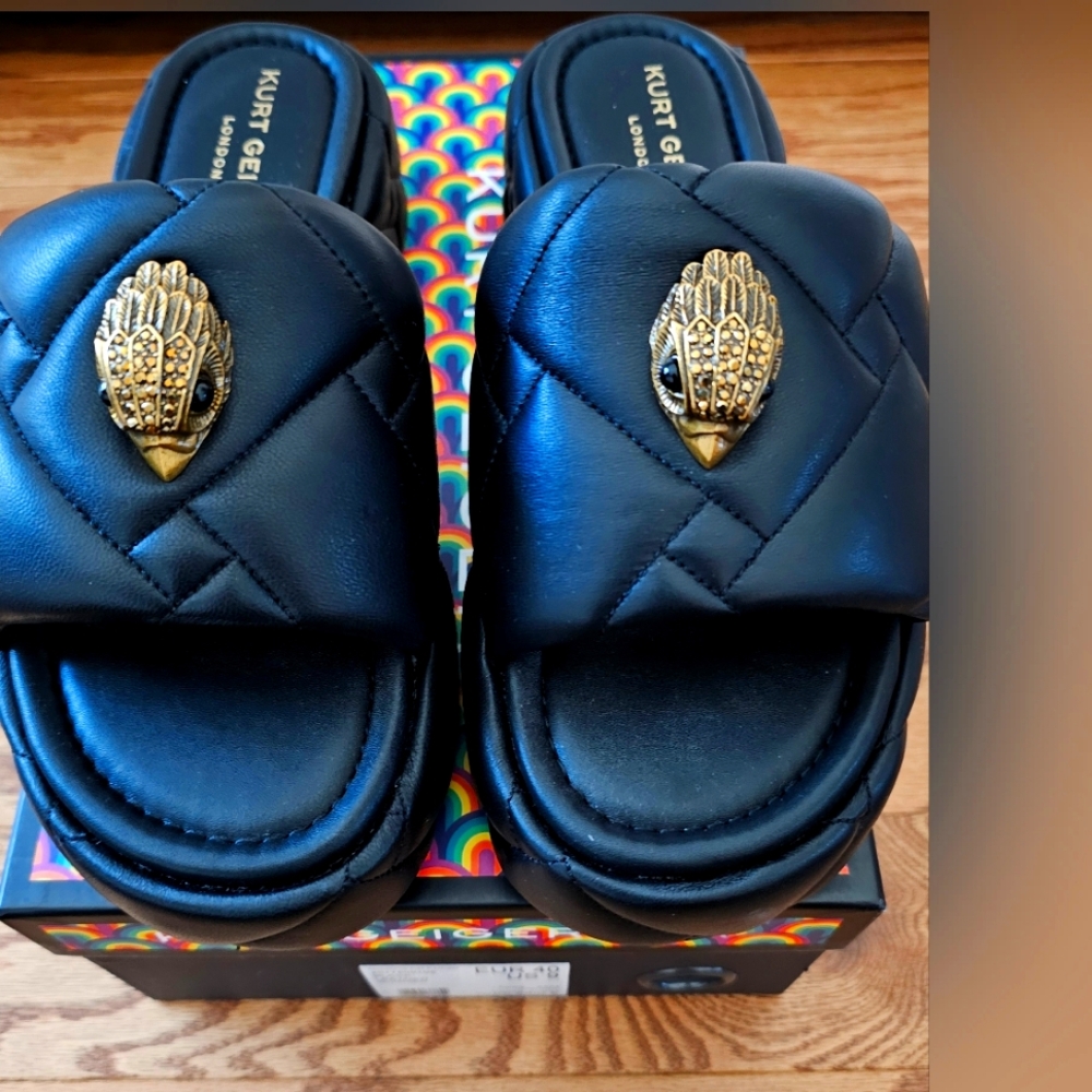 Kensington Puff Sandal